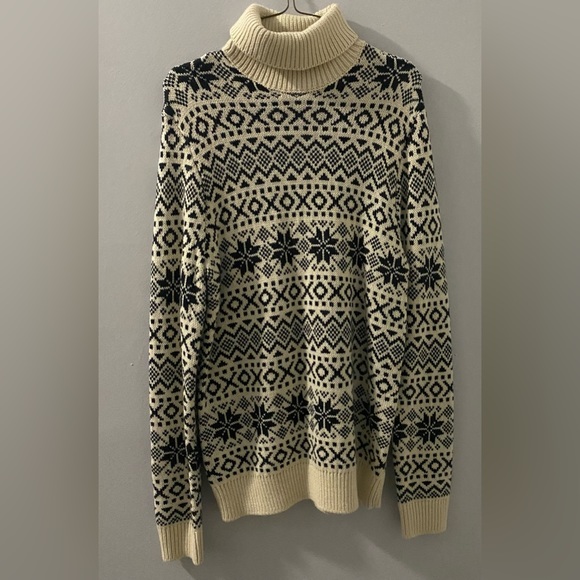 H&M men’s sweater navy blue